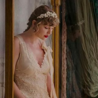 Taylor Swift sorprende con nuevo disco "Evermore"