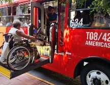 Todas las unidades de transporte público deben contar con rampas para facilitar el acceso de todas las personas y otros implementos. EL INFORMADOR / ARCHIVO