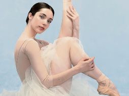 Greta Elizondo. La bailarina encontró “su voz” en el proceso de escribir “El mundo es tu escenario”. ESPECIAL