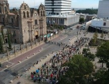 La pandemia no disuadió  a los fieles de asistir a visitar a la virgen de Guadalupe, pues lo que los motivaba era pedirle por el fin de la enfermedad. EL INFORMADOR / G. Gallo