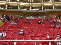 Para el partido Chivas vs América, los aficionados que estuvieron presentes debieron cumplir con estrictos protocolos de salud. IMAGO7 / ARCHIVO