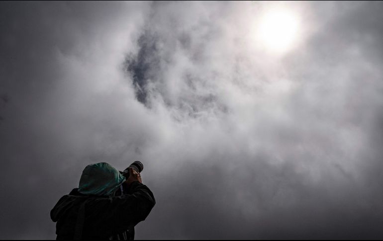 Según la NASA en su sitio web, la sombra de la Luna pasando sobre la circunferencia solar se podrá divisar desde la comuna de Saavedra, en la costa sur de Chile. AFP / M. Bernetti