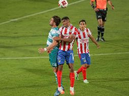 SE PREPARAN. Las Chivas se medirán ante el Santos Laguna en uno de los duelos de pretemporada. IMAGO7