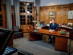 Mark Rutte, primer ministro de Holanda, durante un mensaje televisado en donde anuncia la cuarentena en el país. EFE/B. Maat