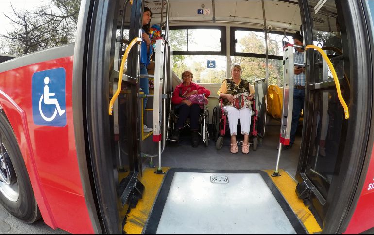 AVANCE. Anteriormente sólo se exigía que 10% de las unidades de transporte contaran con rampa, pero ahora deberá ser la totalidad. EL INFORMADOR • A. CAMACHO