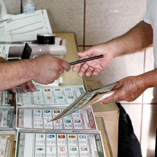 Ordenan postular a mujeres en 7 de 15 gubernaturas