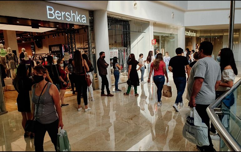 Refirió que la siguiente semana habrá otra valoración de los indicadores de la contingencia, pero destacó que por el momento “hay margen de maniobra” para continuar con la economía abierta. EL INFORMADOR/ARCHIVO