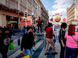 Durante la conferencia matutina del Presidente Andrés Manuel López Obrador, el titular de la Ssa llamó a mantener las medidas de higiene y sana distancia, puesto que es la única manera de prevenir el virus. SUN / J. Boites