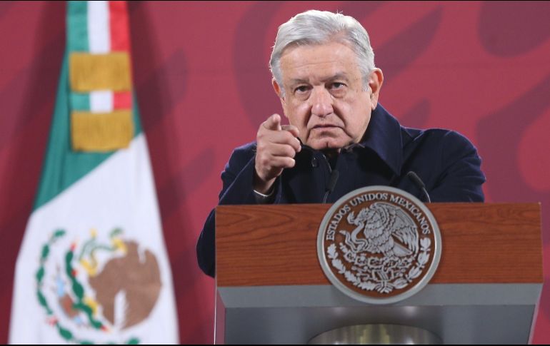 López Obrador señaló que el dinero que se utiliza para estos organismos podría ser destinado para apoyar a los campesinos, maestros y médicos. EFE / S. Gutiérrez