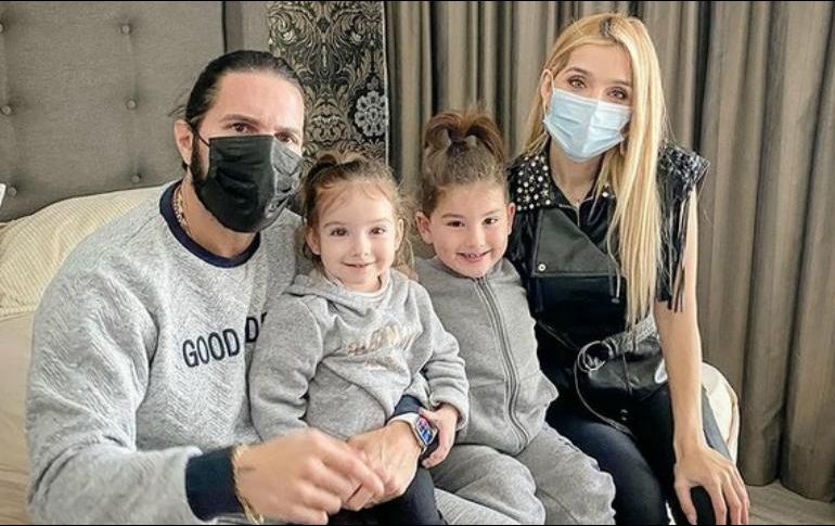 Hace días revelaron que Poncho De Nigris, su esposa Marcela y sus hijos Ponchito e Isabella tienen COVID-19. INSTAGRAM / ponchodenigris