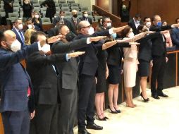 En la sesión, se tomó protesta a los 9 nuevos funcionarios públicos. EL INFORMADOR / R. Rivas