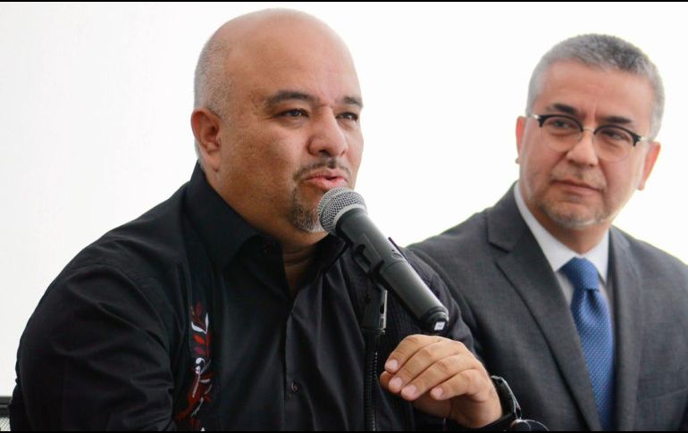 Irma Eréndira Sandoval agradeció el apoyo de Jesús Robles Maloof (i) por su trabajo en la dependencia. TWITTER/@Contraloria_Hgo