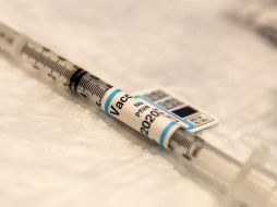 La fecha de arraque para aplicar las vacunas quedó fijada el 27 de diciembre. EFE/B. Brug