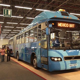 La COVID-19 y retrasos para emplacar meten ‘reversa’ en venta de camiones