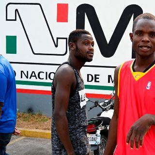 Coronavirus: La OIM pide a México dar prioridad a migrantes en vacunación contra COVID-19