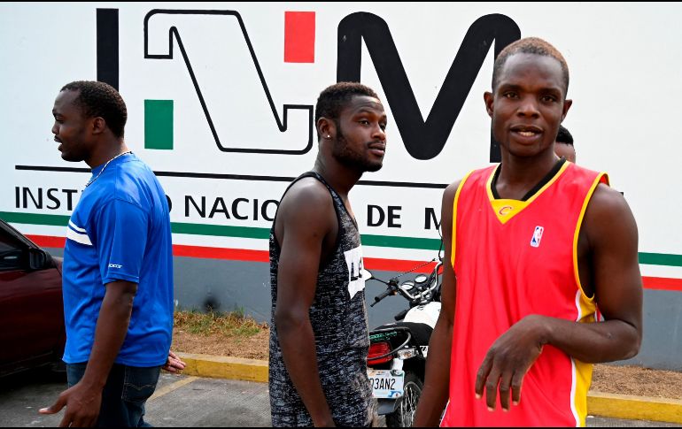 De acuerdo con datos preliminares de una encuesta realizada por la OIM en cinco ciudades de México, 25% de los migrantes que viven ahora en esta nación han cambiado sus planes de llegar a Estados Unidos debido a la pandemia. AFP / ARCHIVO