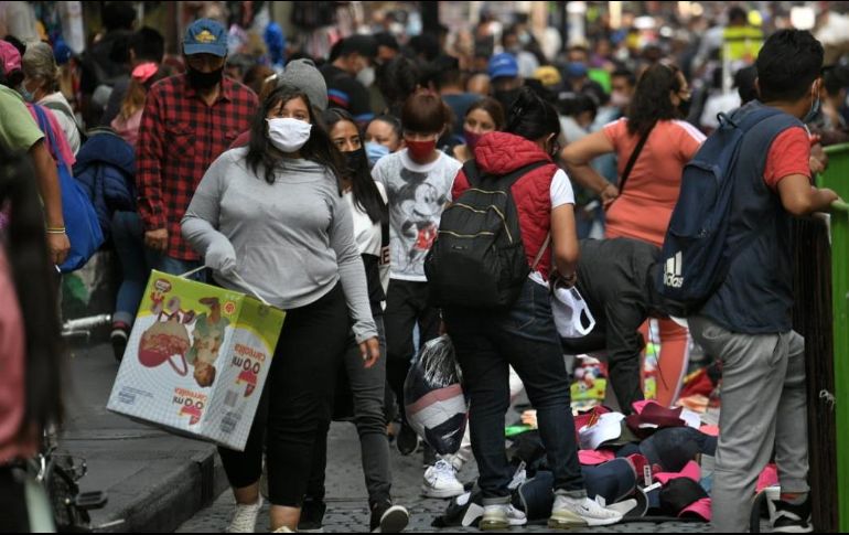 La suspensión temporal de ciertas actividades económicas busca reducir el número de contagios y muertes por COVID-19. SUN / H. García