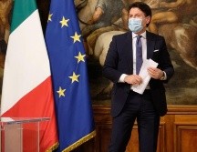 El primer ministro italiano, Giuseppe Conte, anuncia las nuevas restricciones durante una rueda de prensa. EFE/M. Scrobogna