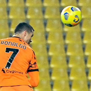 El impresionante doblete de Cristiano Ronaldo en el Juventus vs Parma