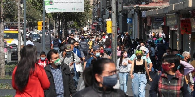 Coronavirus en M&eacute;xico: Desaf&iacute;an al sem&aacute;foro rojo en CDMX