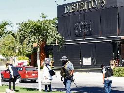 INDICIOS. El fiscal del Estado señaló que se hallaron más cascos de armas de fuego de alto calibre al exterior del sitio donde ocurrió el asesinato del ex mandatario y que realizan trabajos de investigación en cuatro puntos. SUN