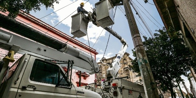 En pandemia, cortan la luz a 285 mil jaliscienses