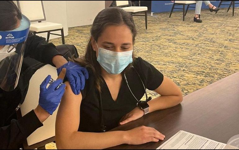 La especialista Paloma Rivero recomendó mantener las medidas para evitar contagios, aunque la vacuna llegue a México e inicie su aplicación. ESPECIAL