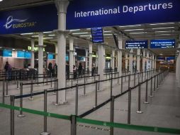 Algunos países ya han decidido cerrar sus fronteras ante la amenaza. AFP