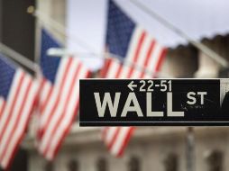 Los sectores tecnológico e inmobiliario fueron los únicos que cerraron la jornada de este martes en verde. EFE/ARCHIVO