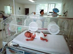 El dispositivo se conforma de un software y un flujómetro que regula el oxígeno que se les proporciona a los bebés en el área de cuidados intensivos. EL INFORMADOR/Archivo