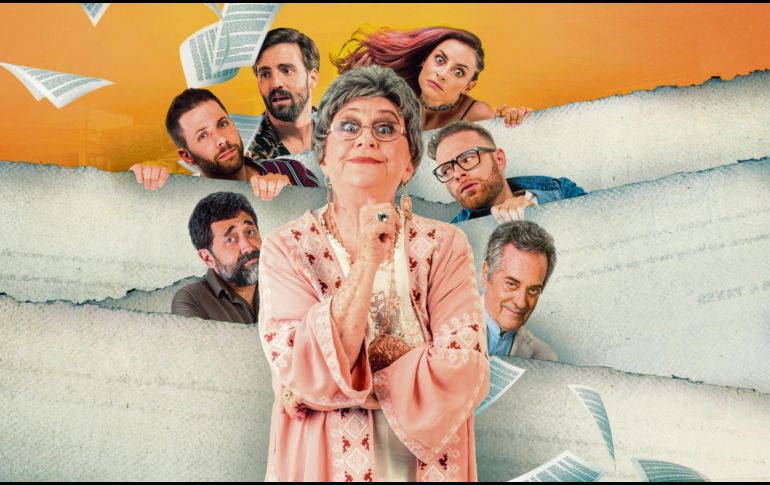 Susana Alexander (al centro) con el elenco de la cinta “El testamento de la abuela”. ESPECIAL