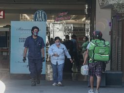 La informalidad siguió creciendo, al alcanzar 29.8 millones de personas ocupadas en esta modalidad. EL INFORMADOR/ARCHIVO