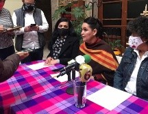 Al centro la regidora Lilia Verónica Lomelí  Rodríguez, en la presentación de la Red de Defensa contra la Violencia Política de Morena. TWITTER/ @VEROLOMEL