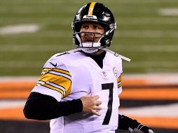 Ben Roethlisberger busca sacar del pozo a los Steelers. ESPECIAL