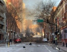 La explosión tuvo lugar a las 06:30 de la mañana de Navidad, causando grandes daños en las fachadas de los edificios circundantes. AFP / ESPECIAL