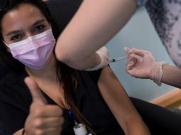 Entre diciembre y enero, el Gobierno de México espera vacunar a todo el personal médico del país. EFE / ARCHIVO