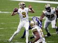 HITO. El mariscal de campo de los Saints de Nueva Orleáns aventaja en la carrera al multicampeón Tom Brady. AP
