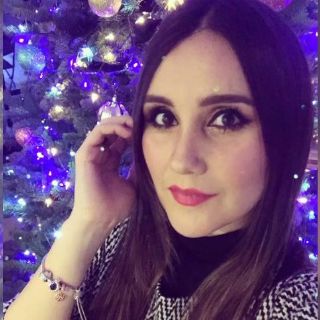 Dulce María publica foto de la primera Navidad con su bebé