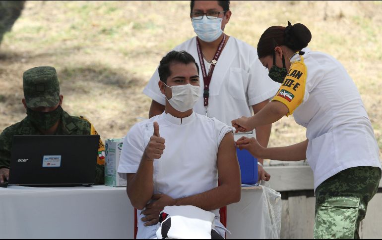 El Gobierno mexicano prevé haber vacunado a prácticamente todo el personal de la salud a finales de enero. Una vez vacunados, México quiere inmunizar al resto de la población entre febrero de 2021 y marzo de 2022. SUN / C. Mejía