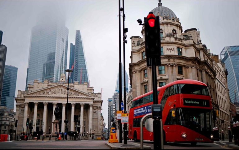 Reino Unido abandonó la UE hace casi un año, pero permaneció dentro del abrazo económico del bloque durante un período de transición que terminará con el último minuto del 31 de diciembre. AFP/T. Akmen