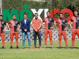 HAY CONFIANZA EN TRASCENDER. De izquierda a derecha: Brayan Garnica, Aldo Rocha, José Riestra, Diego Cocca, Gaddi Aguirre, Pablo González y Julio Furch. TWITTER/@atlasFC