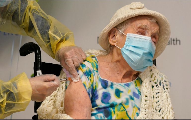 EU es el país del mundo más afectado por la pandemia con más de 19.3 millones de casos detectados de COVID-19 y más de 335 mil fallecidos, de acuerdo a los datos de la Universidad Johns Hopkins. AP / L. Sladky
