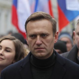 Alexéi Navalni: Rusia investiga por "fraude" al opositor