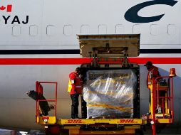 Las vacunas provienen de la planta de Pfizer ubicada en Bélgica. TWITTER / @SSalud_mx