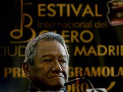 La familia de Manzanero celebró una misa en privado ya que no querían hacer la muerte de su padre un espectáculo. SUN / ARCHIVO