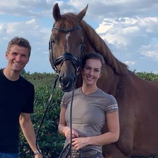 Thomas Müller y su gran negocio con esperma de caballos