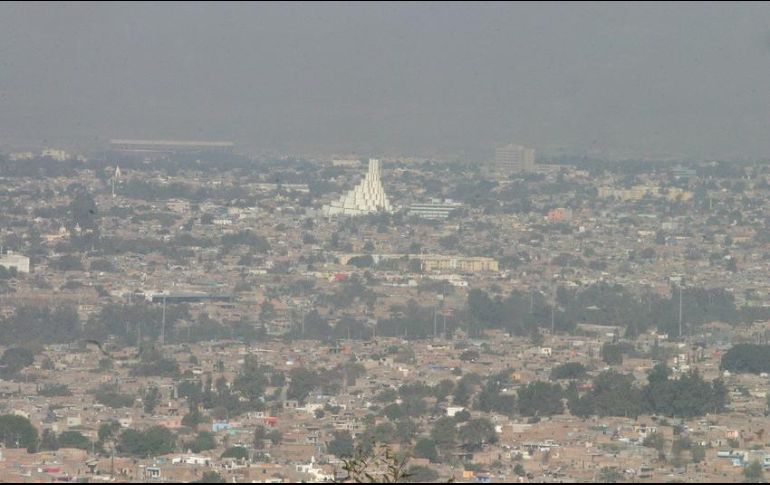 Durante los días de las fiestas decembrinas, Las Pintas y Santa Fe son los lugares que mantienen más altos niveles de contaminación en el aire. EL INFORMADOR/ARCHIVO