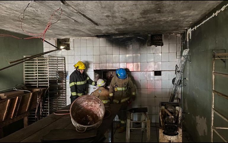 Se realizará una valoración del inmueble para analizar posibles daños estructurales en el horno y la finca. ESPECIAL/Protección Civil y Bomberos de Jalisco