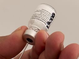 México ha aplicado 82% de 53 mil 625 dosis recibidas al personal de salud de Coahuila, Nuevo León, CDMX, Edomex y otras entidades conurbadas de la capital mexicana, donde el brote de la enfermedad está en su pico más alto. EFE / M. Sierra