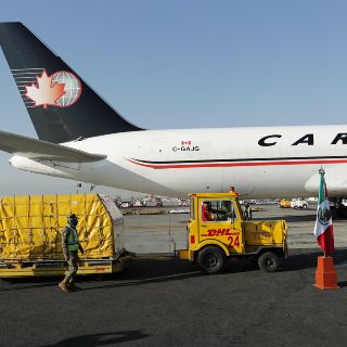 Coronavirus: Nuevo cargamento de vacunas contra COVID-19 llega a México